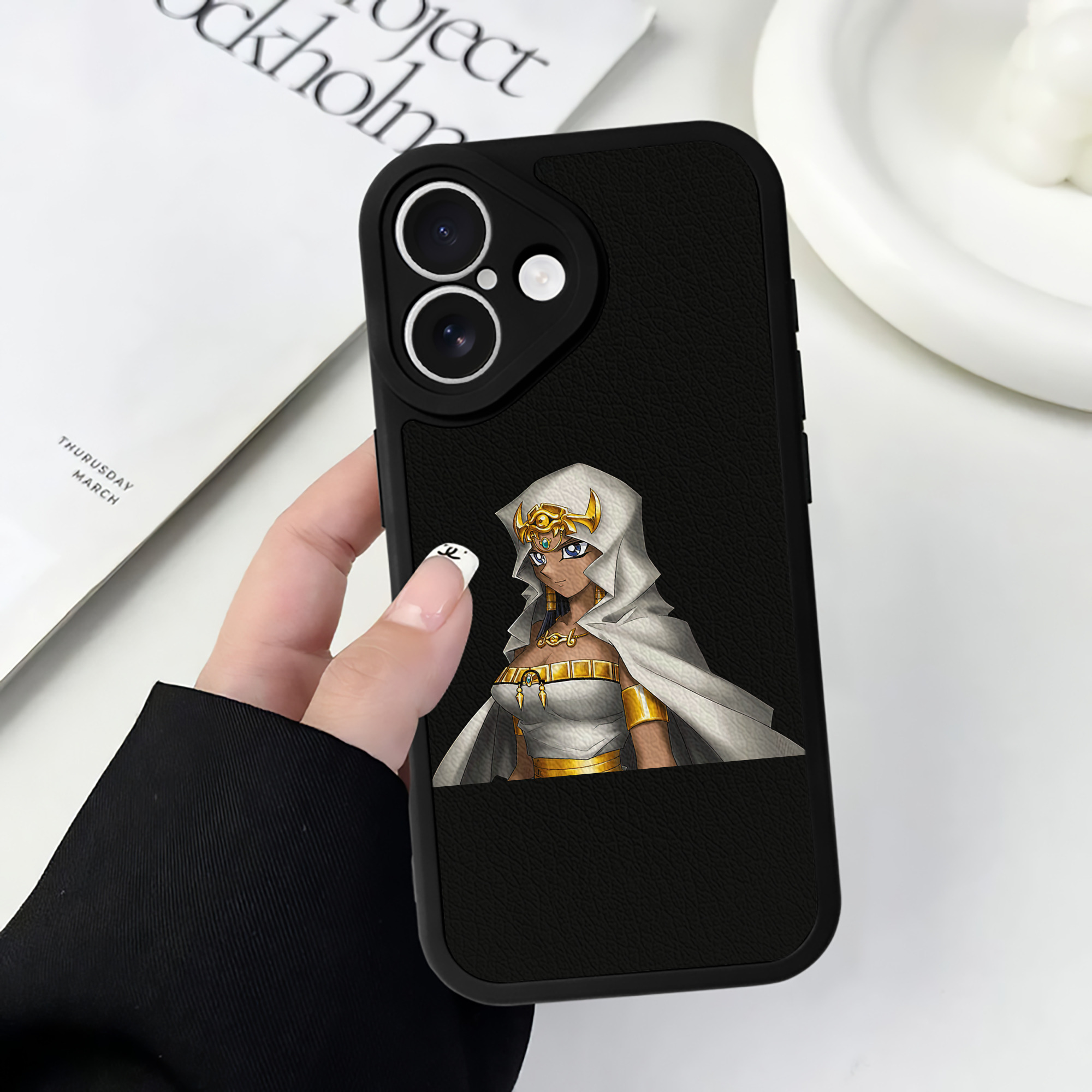 （画像用） 遊☆戯☆王 Yu-Gi-Oh! 【iPhone 16シリーズ対応】シリコンスマホケース（レザー調） 材質：シリコン